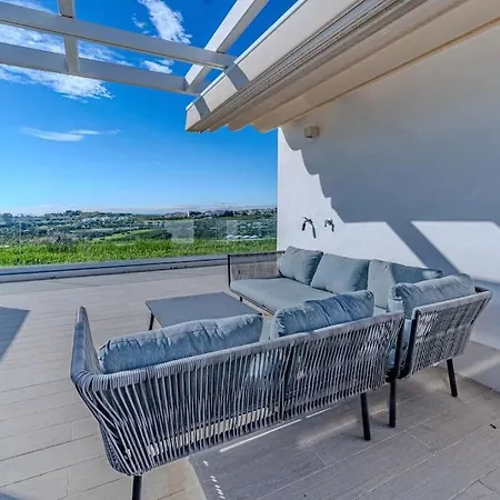 Brand New, Elegant Townhouse Estepona