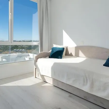Brand New, Elegant Townhouse