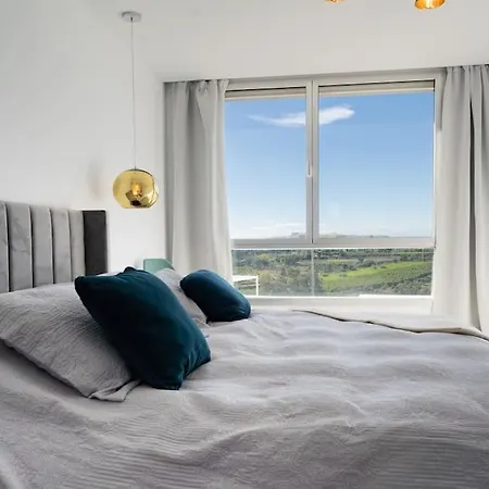 Brand New, Elegant Townhouse Holiday home *